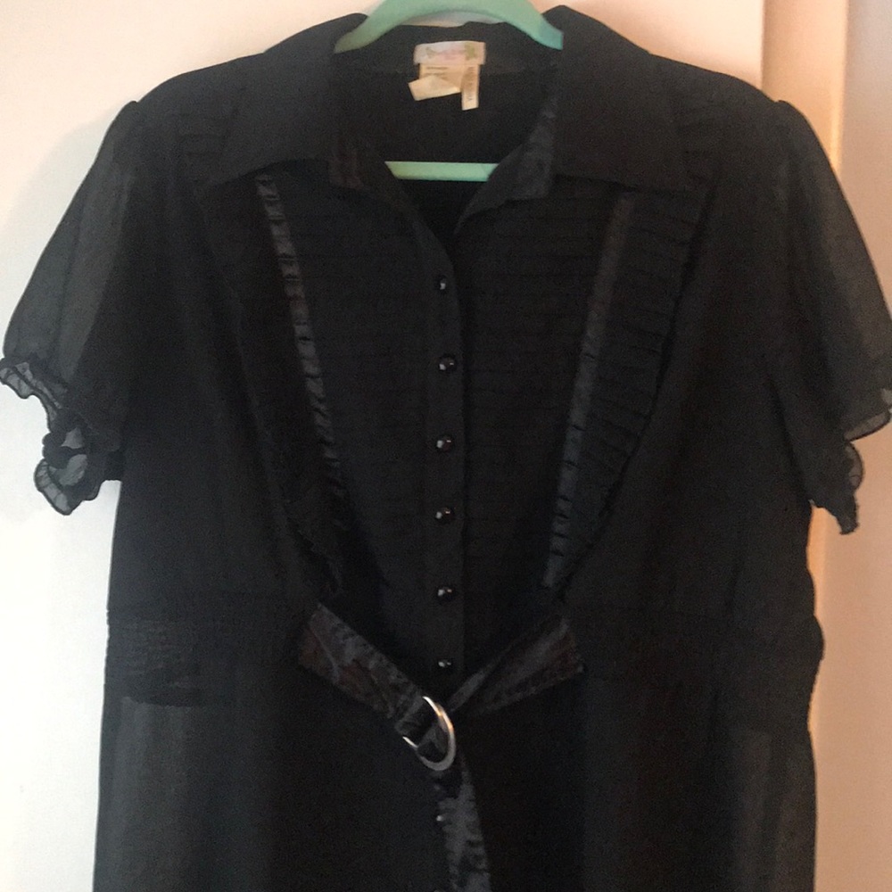 Beautiful black top. Size 2X